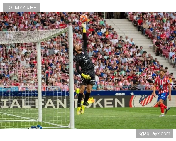 奥布拉克与库尔图瓦：门线反应与身高覆盖对比分析