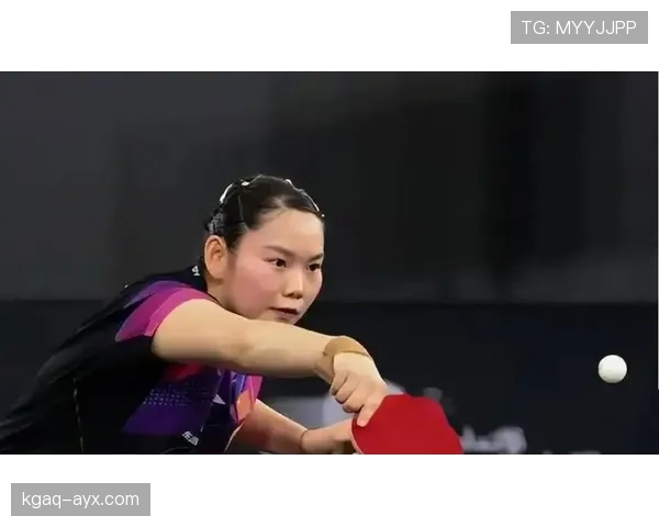 何卓佳比赛里像拼命三郎，下场拎着大牌购物袋从容走人，普通人心态炸了