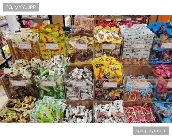 韩旭训练间隙的零食堆，比我一周工资都多吧这到底是哪种生活